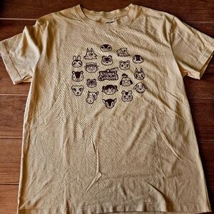 Girls New Horizons Nintendo Gold Animal Crossings T Shirt Size Medium